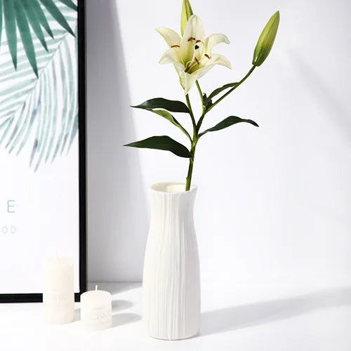 Plastik Vase