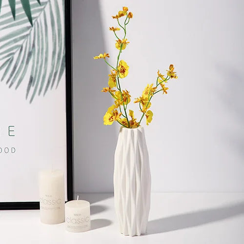 Plastik Vase