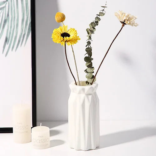 Plastik Vase